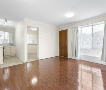 Cozy and Affordable Living in Lalor - Photo 5