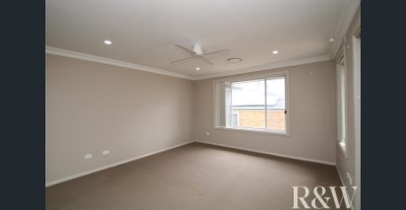 WALK TO TRAIN STATION - Photo 3