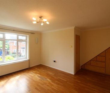 4 bedroom detached house to rent - Photo 2