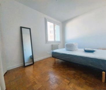 Location Appartement 3 pièces 56m² BOURGOIN JALLIEU 38300 - Photo 4