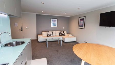 1 bed with city view in Wellington City - Photo 5