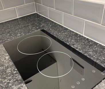 Studio Flat, The Chandlers, LS2 - Photo 4