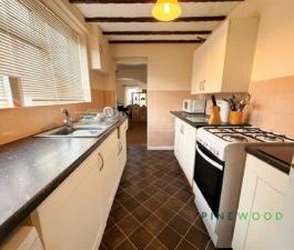2 BEDROOM House - Semi-Detached - Photo 4