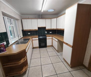 2 bedroom bungalow to rent - Photo 3