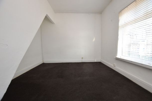 3 Bedroom Terraced House - Photo 1