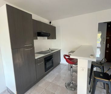 Location Appartement 1 pièce 32m² MARSEILLE 8ème - Photo 5