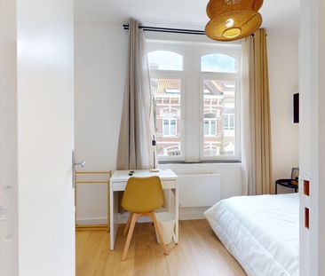 VIRGINIE GHESQUIERE Colocation 5 chambres à Lille - Photo 5