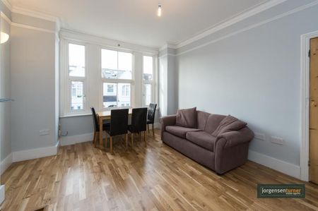 2 bedroom flat to rent - Photo 2