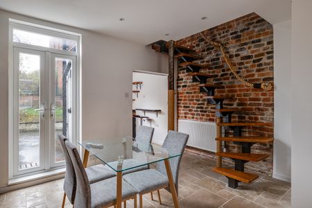 Utilities & More - Photo 3