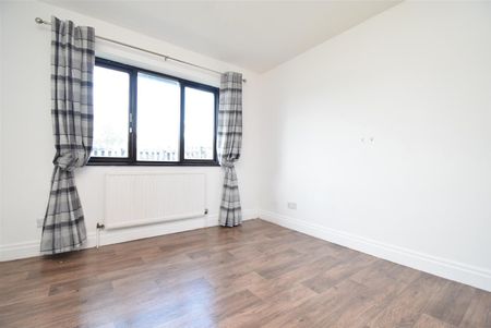 Barratts Road, Wakefield - Photo 5