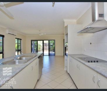 Spacious Family Home - Photo 3