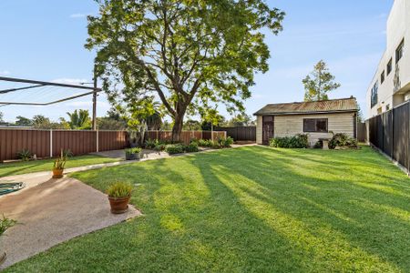 Three Bedroom Family Home - Photo 4