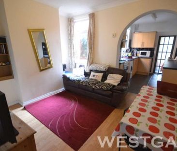 3 Bed - Pitcroft Avenue, Reading - Photo 4