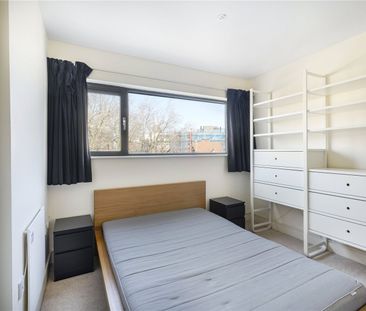 Tower Bridge Road, London, SE1 2AW - Photo 3