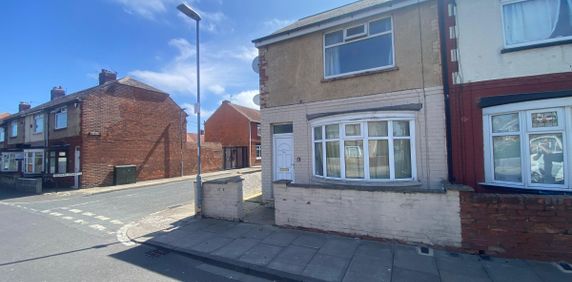 3 bed end of terrace house to rent in Chatham Road, Hartlepool, TS24 - Photo 2
