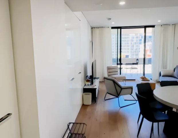 4 bed 2 bath - Photo 1