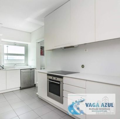 3 bedroom luxury Flat for rent in Matosinhos, Portugal - Photo 1