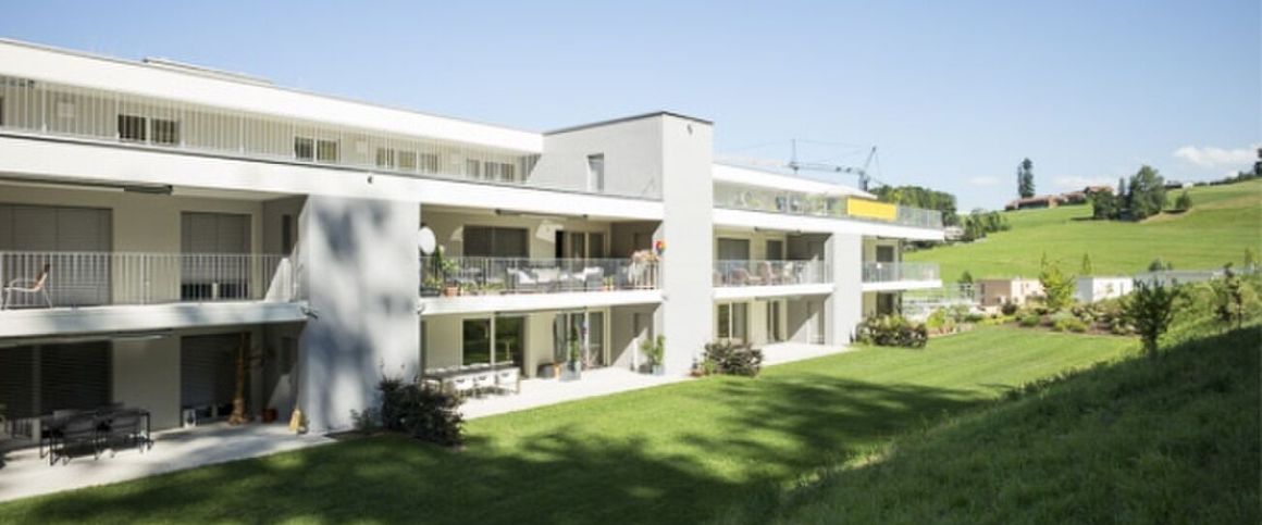 Living in a family-friendly development - Photo 1