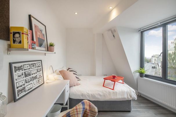 1 bedroom in a house share to rent - Photo 1