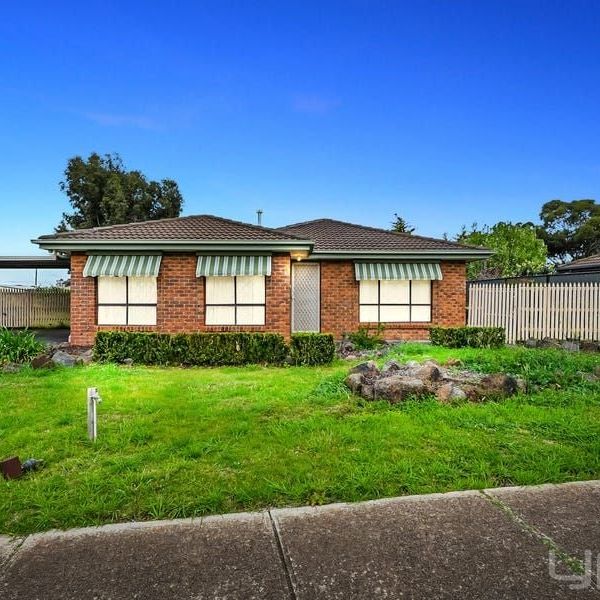 7 Brooklyn Road, MELTON SOUTH - Photo 1