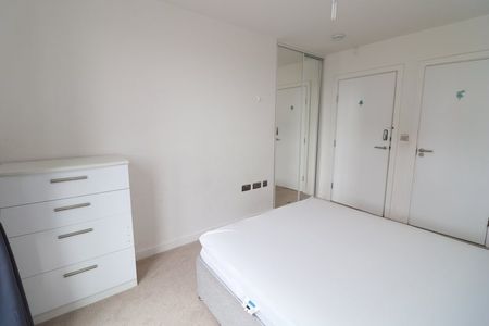 Room in a Shared Flat, Centenary Heights, SE10 - Photo 2