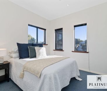 Luxury Family Retreat on Henley Road - Photo 3