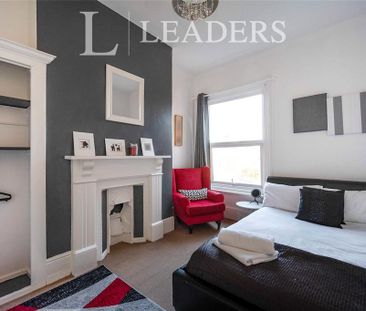 6 bedroom terraced house to rent - Photo 5