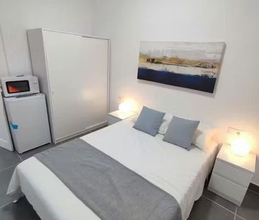 Avinguda de lOnze de Setembre, El Prat de Llobregat, Catalonia 08820 - Photo 5