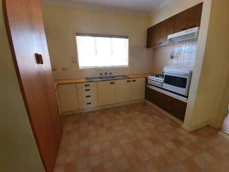 62 Haughton Road, Oakleigh VIC 3166 - House For Rent | Domain - Photo 2