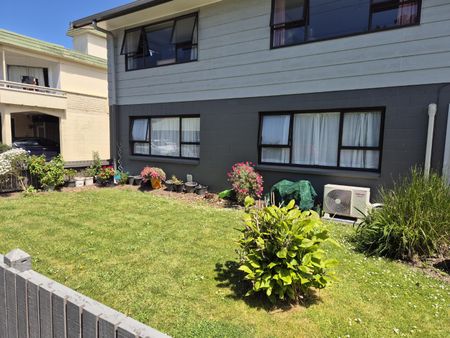 **Spacious 2-Bedroom Unit for Rent in Hillcrest, Hamilton – $450 Week** Discover comfortable and convenient living in this well-appointed 2-bedroom, 1-bathroom unit located on Knighton Road. - Photo 3