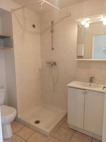 Location appartement t1 bis 31 m² à Villefranche-de-Rouergue (12200) - Photo 2