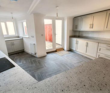 2 bedroom house to rent - Photo 2