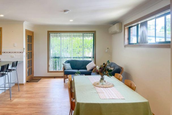 Beautiful Fully Furnished 3-Bedroom Home in Denhams Beach - Photo 1