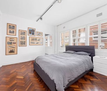 CHARMING FULLY FURNISHED 3 BEDROOM RESIDENCE IN PRIME ELIZABETH BAY... - Photo 5