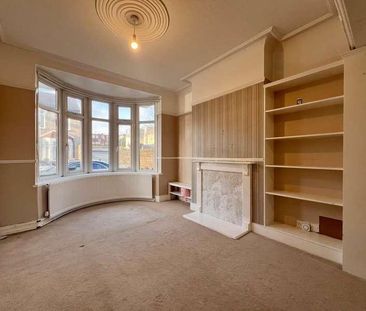 Beverley Road, London, E6 - Photo 1