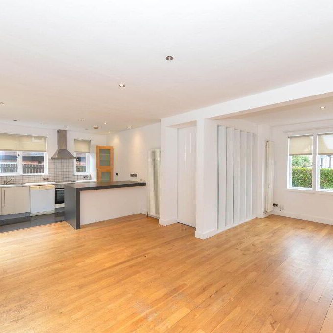 63 Galwally Park, Ormeau Road, Belfast, BT8 6AH - Photo 1