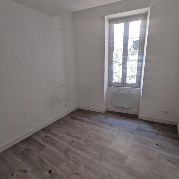 Location Appartement 3 pièces 67m² LE MUY 83490 - Photo 1