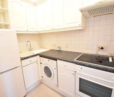 Studio to rent - Photo 3