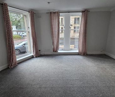 2 bedroom ground floor flat to rent - Photo 3
