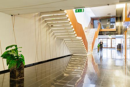 Stylowe i ciche mieszkanie w apartamentowcu - Zdjęcie 2