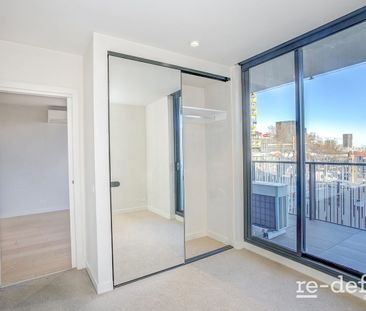 Fully furnished One Bedroom One Study Room Apartment! - Photo 2