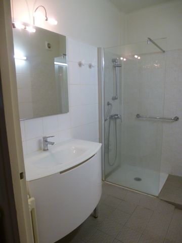 Location Appartement 5 pièces 116m² - Photo 4