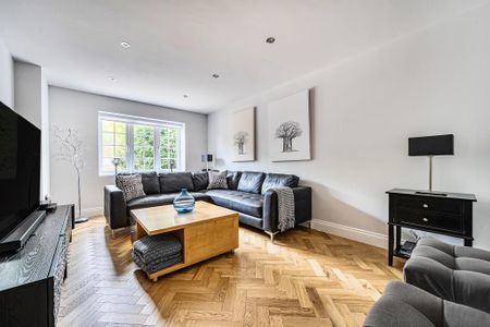 4 bedroom detached house to rent - Photo 2