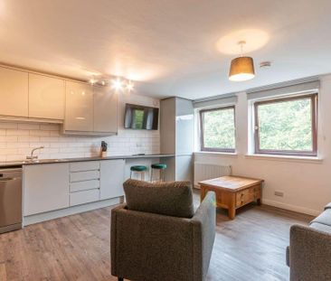 6 bedroom flat share to rent - Photo 3