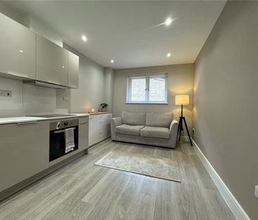 Modern Apartment in Horsham - Photo 4