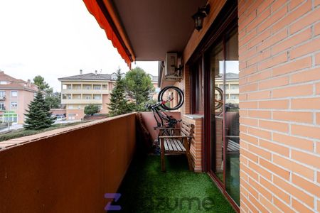 Piso de alquiler en C. Zunzunegui, Villalba Estación - Photo 2