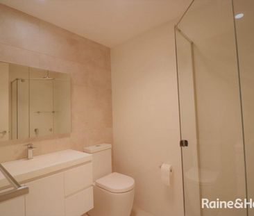 Charming 1-Bedroom Apartment in the Heart of Cronulla - Photo 5
