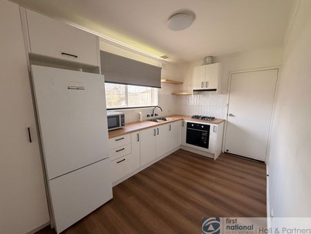 Modern & Convenient Living in Dandenong North - Photo 2