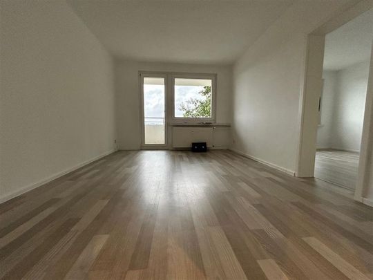 AUFGEPASST...3-Zi.-Whg. / EBK / Balkon & Tageslichtbad ab SOFORT frei !! - Foto 1