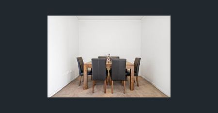 Quality modern apartment situated in this desirable location in the heart of Maroubra - Photo 2